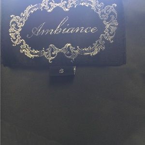 Ambiance Lightweight Zipup